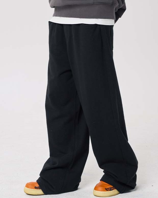 제리코스비 M Wide-Fit Training Pants - BLACK